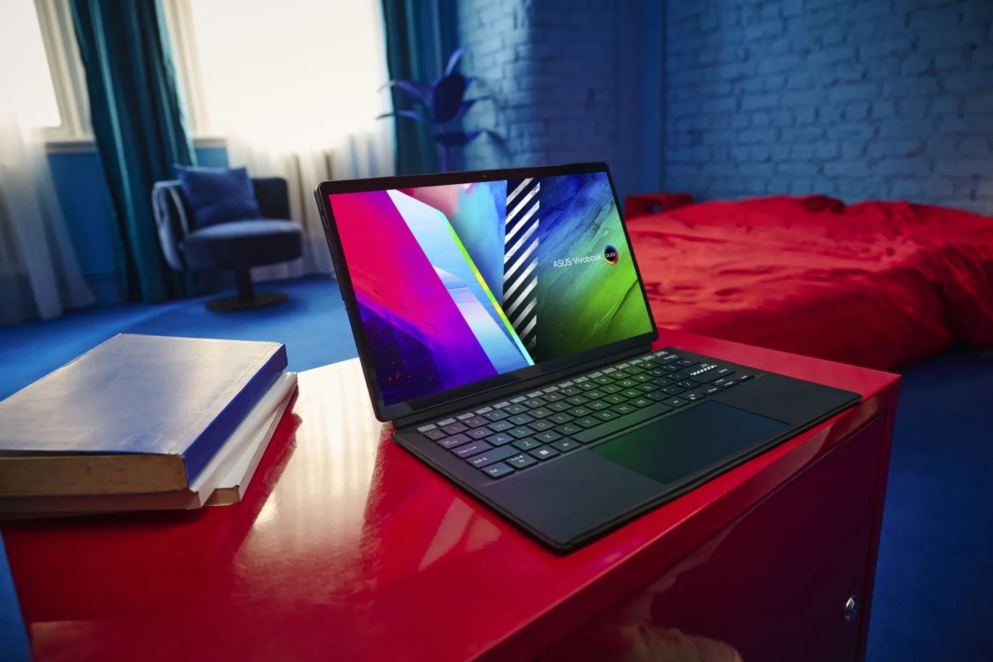 华硕推出vivobook13slate二合一笔电搭载oled萤幕售价约新台币两万元