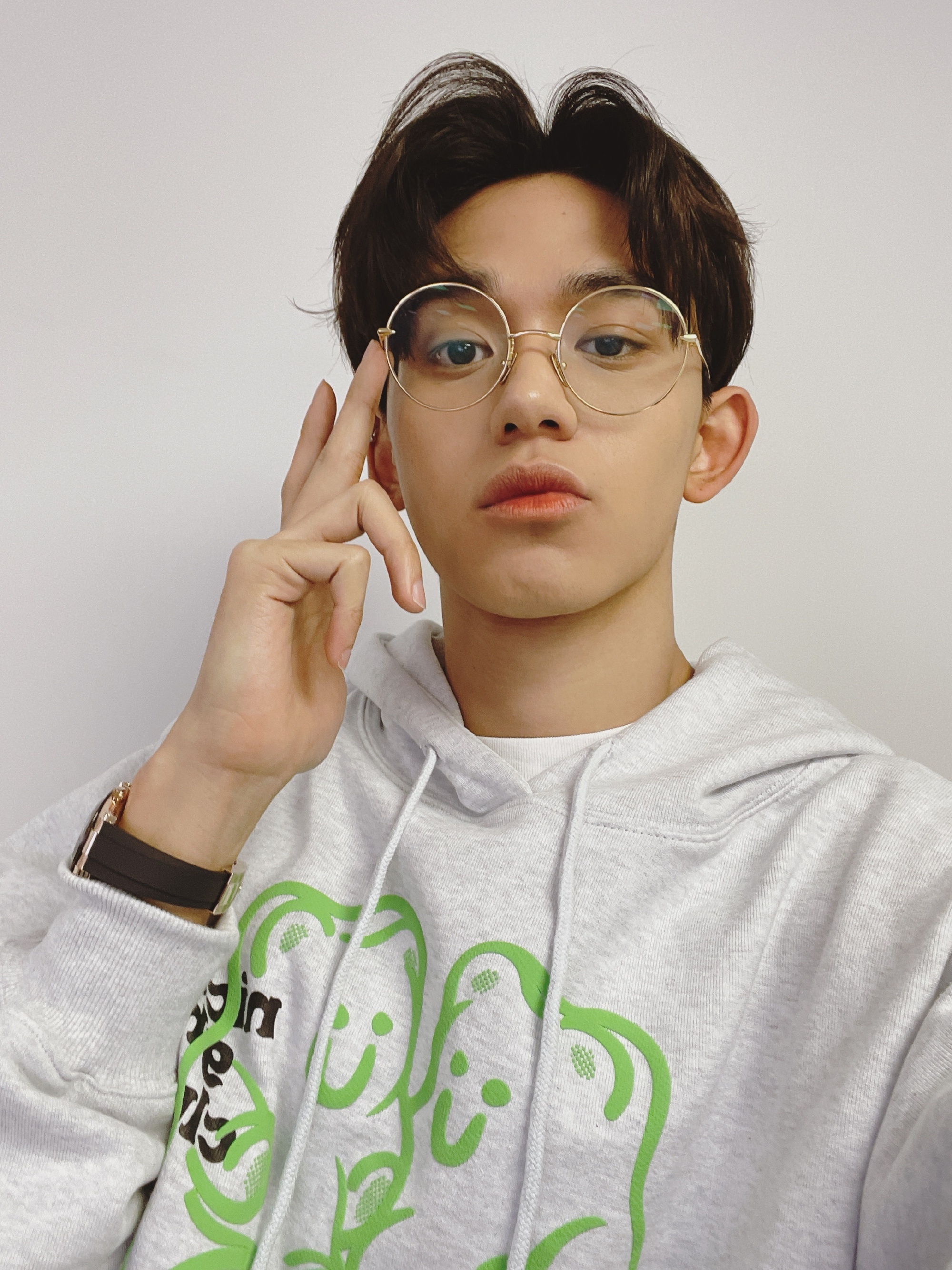 NCT Lucas被曝曾与粉丝交往！ “前女友”晒聊天记录、语音：开房钱都是我出 娱乐资讯 图1张