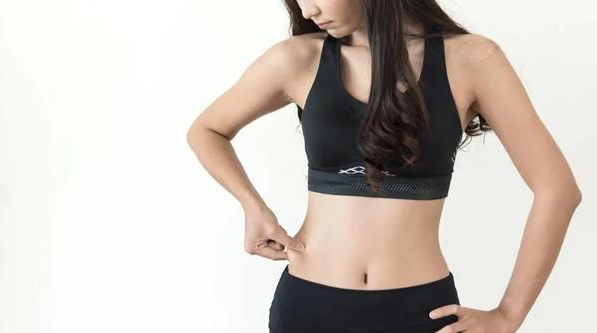 Tips I 肚子不饿也咕噜咕噜叫？4种“肠鸣”问题别不当一回事！ 更多热点 图2张