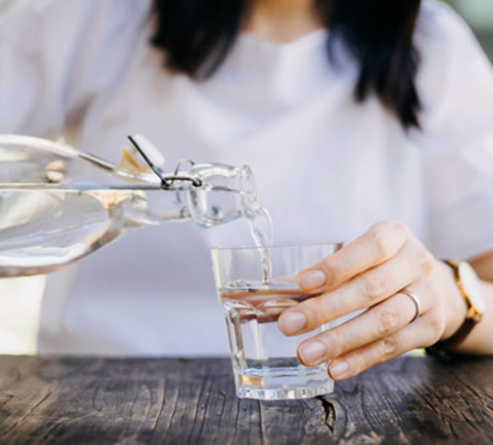 Tips｜经痛多喝热水错了吗？这类女生只会越喝越痛！ 更多热点 图1张