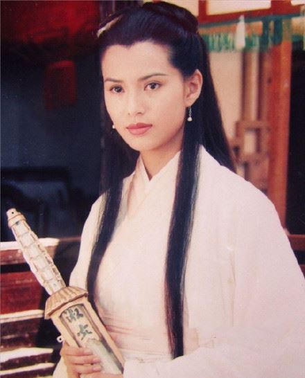 最美小龙女曝33年前青涩照！出道前当空姐模样美翻众人 时尚资讯 图1张