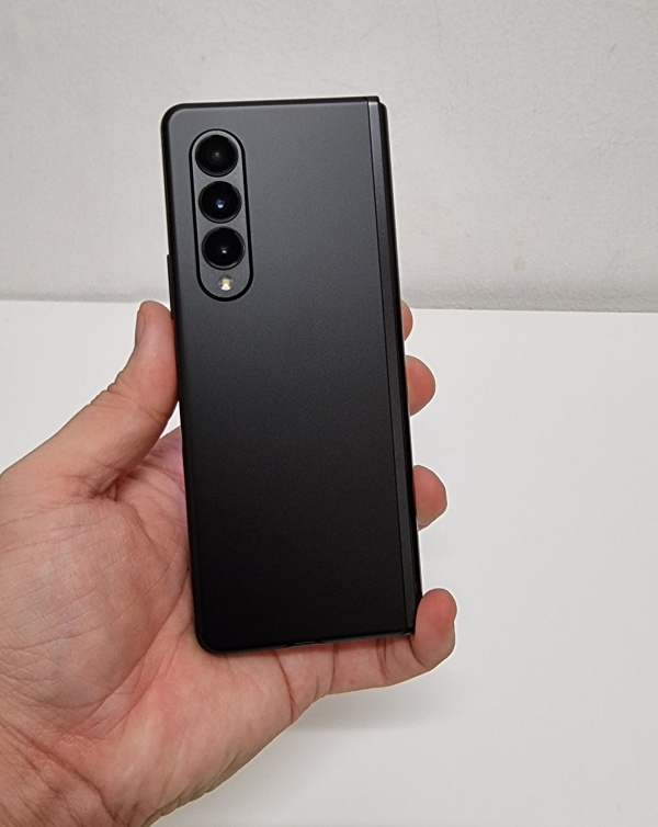 Review I 折叠屏手机就是酷！Samsung Galaxy Z Fold3 5G 五个亮点可以买！ 更多热点 图3张