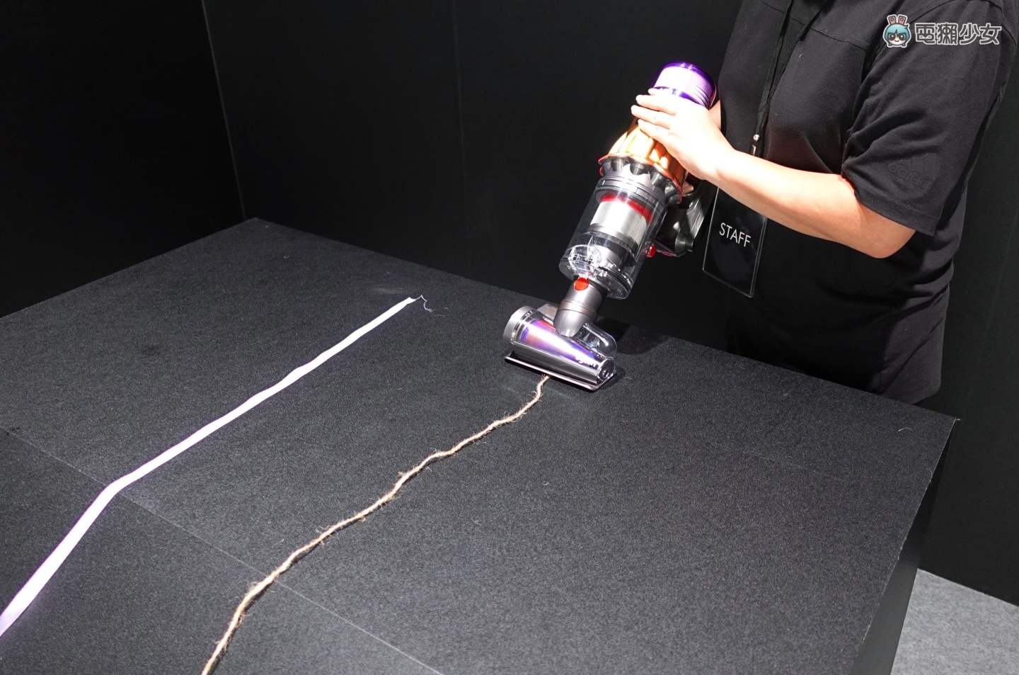 出门｜Dyson V12 Detect Slim 手持吸尘器正式登台！雷射侦测、声学感应及灰尘分类统计 三大功能有感升级！ 数码科技 图12张
