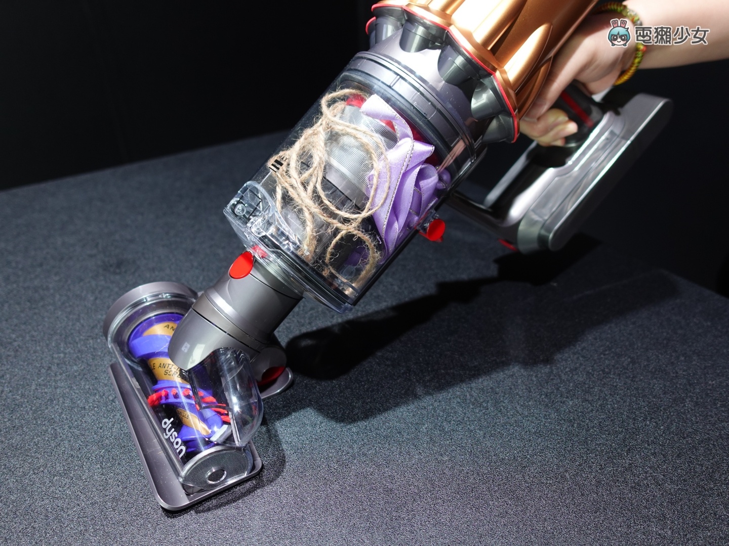 出门｜Dyson V12 Detect Slim 手持吸尘器正式登台！雷射侦测、声学感应及灰尘分类统计 三大功能有感升级！ 数码科技 图14张