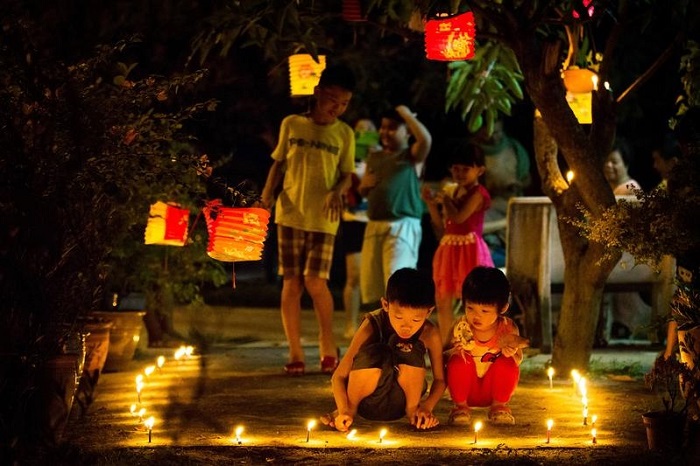 盘点 I 世界各地庆祝中秋节方式，这地区把中秋过得像儿童节！ 更多热点 图9张