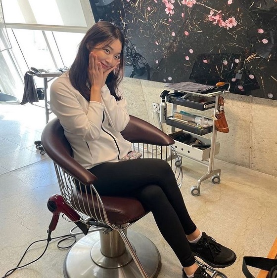 Tips I 韩剧《海岸村恰恰恰》37岁申敏儿从头美到脚，美丽秘密是这样的！ 更多热点 图3张