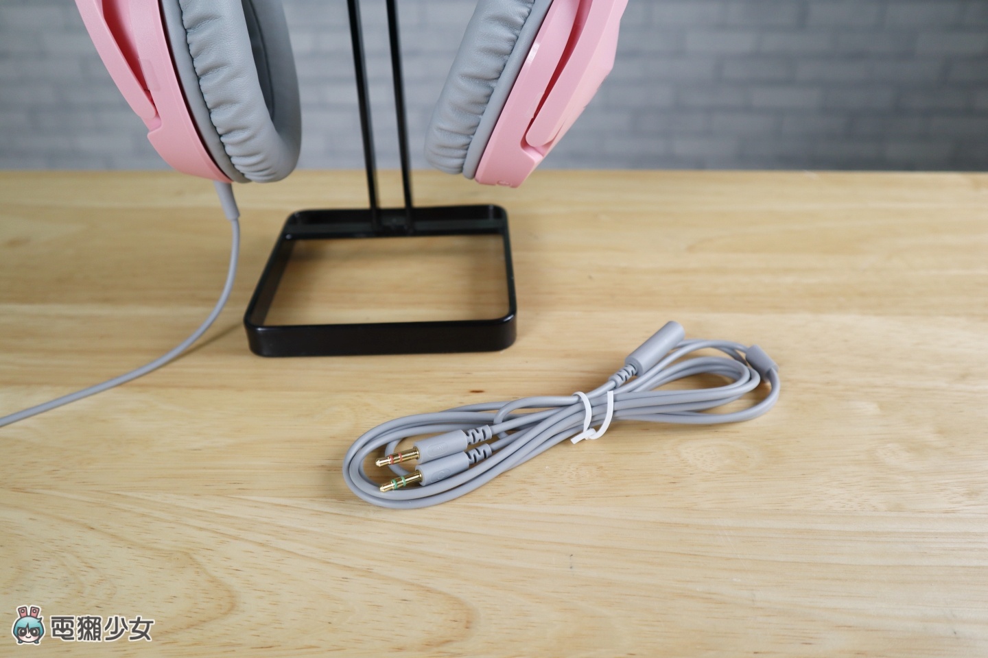 HyperX 最经典的‘ Cloud Stinger 系列 ’也出粉红色耳机！主打轻量化设计，打游戏也要很可爱 数码科技 图10张