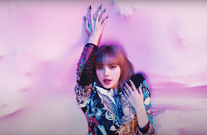 Style｜女王《LALISA》终于来了，3分钟MV里狂换超过10个造型！ 更多热点 图2张