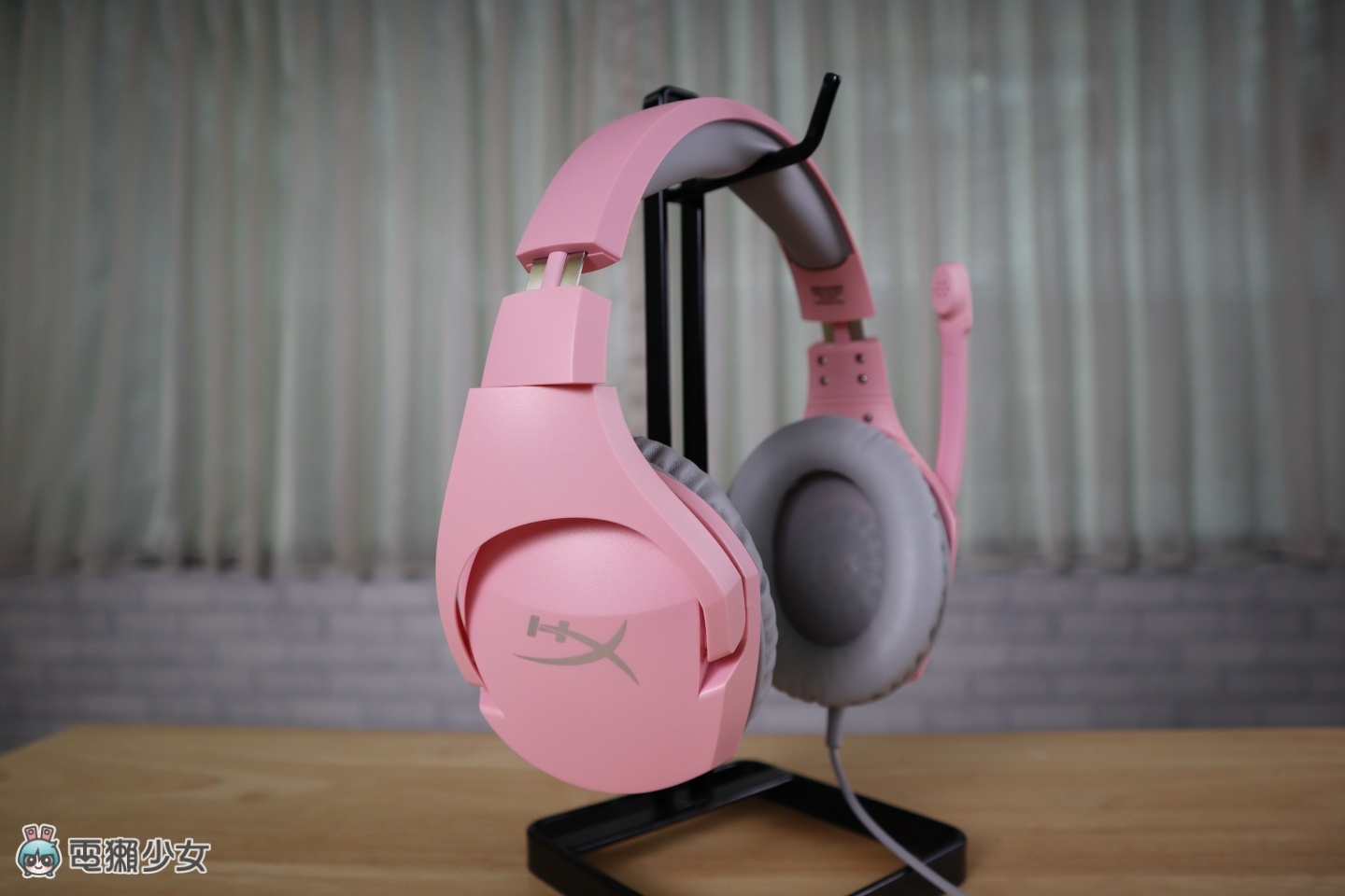 HyperX 最经典的‘ Cloud Stinger 系列 ’也出粉红色耳机！主打轻量化设计，打游戏也要很可爱 数码科技 图2张