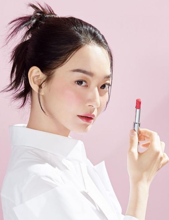 Tips I 韩剧《海岸村恰恰恰》37岁申敏儿从头美到脚，美丽秘密是这样的！ 更多热点 图4张