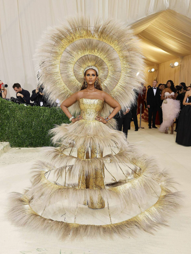 Style｜最狂时尚红毯Met Gala！马头、金色圣斗士、超大帽子都来了！ 更多热点 图2张