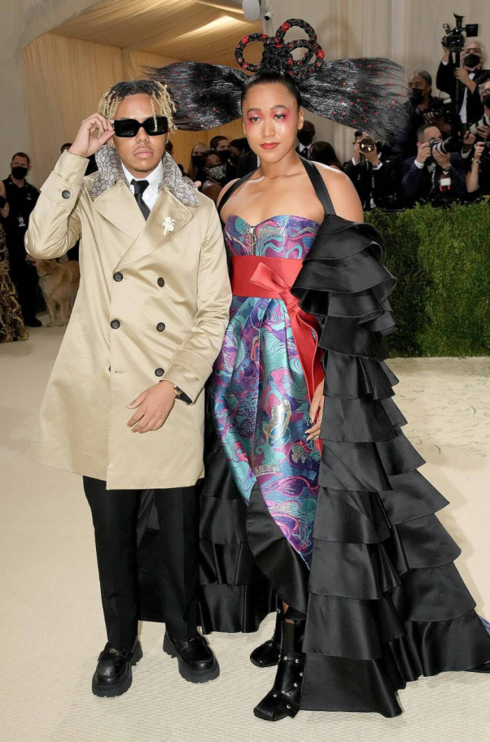 Style｜最狂时尚红毯Met Gala！马头、金色圣斗士、超大帽子都来了！ 更多热点 图16张