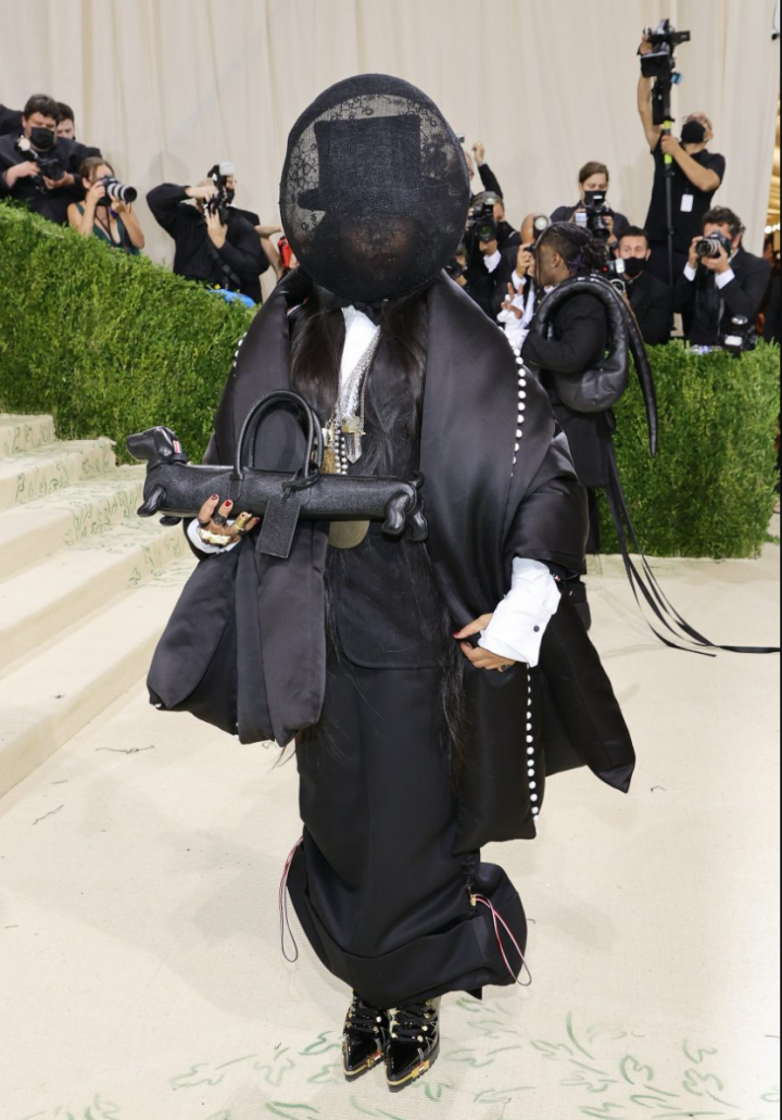 Style｜最狂时尚红毯Met Gala！马头、金色圣斗士、超大帽子都来了！ 更多热点 图13张