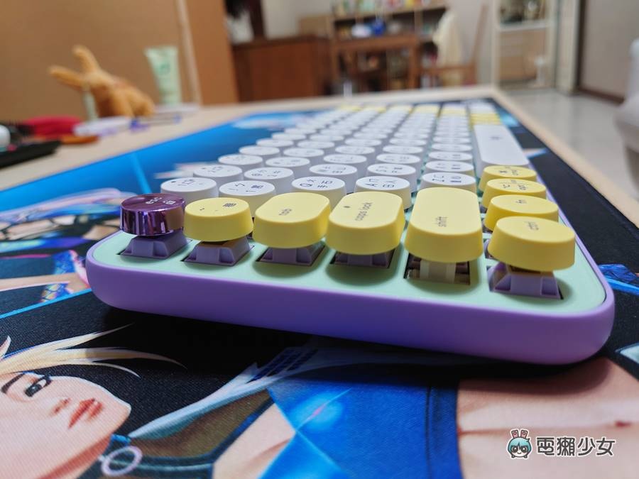 开箱｜手机、平板都能同时连线！罗技大胆配色 POP KEYS 充满表情符号的无线机械键盘世界 数码科技 图2张