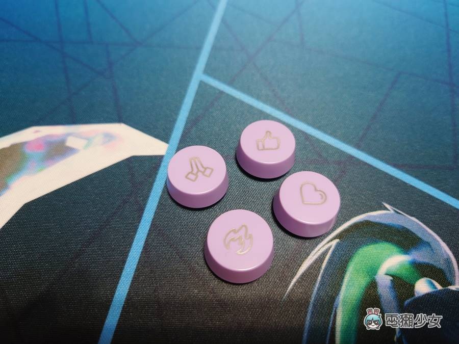 开箱｜手机、平板都能同时连线！罗技大胆配色 POP KEYS 充满表情符号的无线机械键盘世界 数码科技 图6张