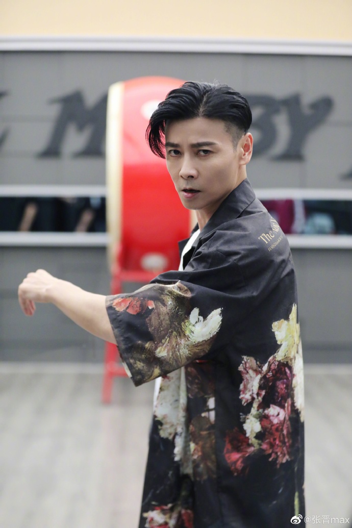 盘点 I 《披荆斩棘的哥哥》的这些哥哥身家过亿，张晋有9个物业、赵文卓女儿读贵族学校！ 更多热点 图7张