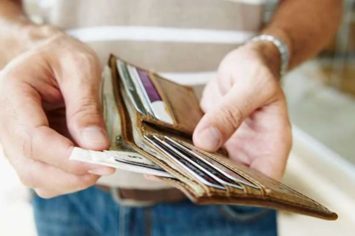 Tips｜就要用长夹才存到钱？别犯穷人钱包有的5个共同点！ 更多热点 图1张