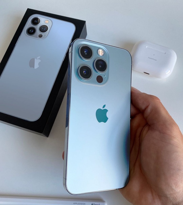 News I iPhone 13 即将开卖！神级分析师预测iPhone 14有两大升级！ 更多热点 图1张