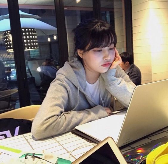 Tips I 头痛是这些不良习惯累积，喝不够水、维生素B2不够、错误补眠等等 更多热点 图1张