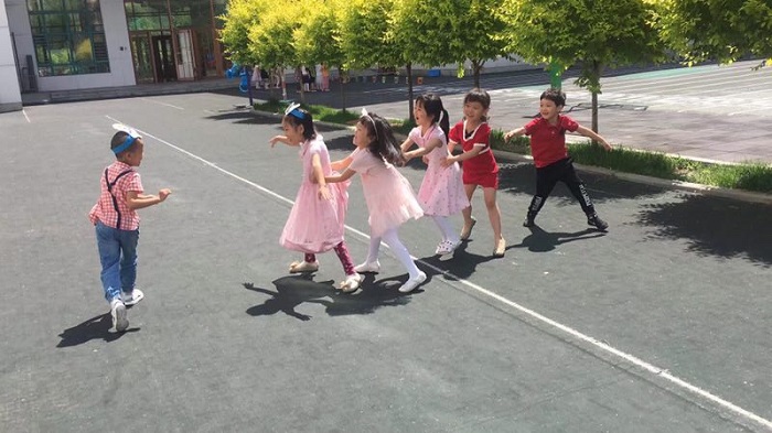 盘点 I 那些年我们都很厉害的童年8大游戏，老鹰抓小鸡、Lala Lila Tam Pung、Pepsi Cola 123 更多热点 图1张