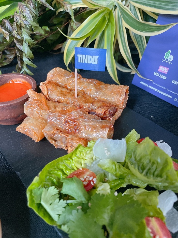 美食 I 全新绿色饮食时代驾到！城中9家餐厅加入TiNDLE植物鸡肉菜单 更多热点 图5张