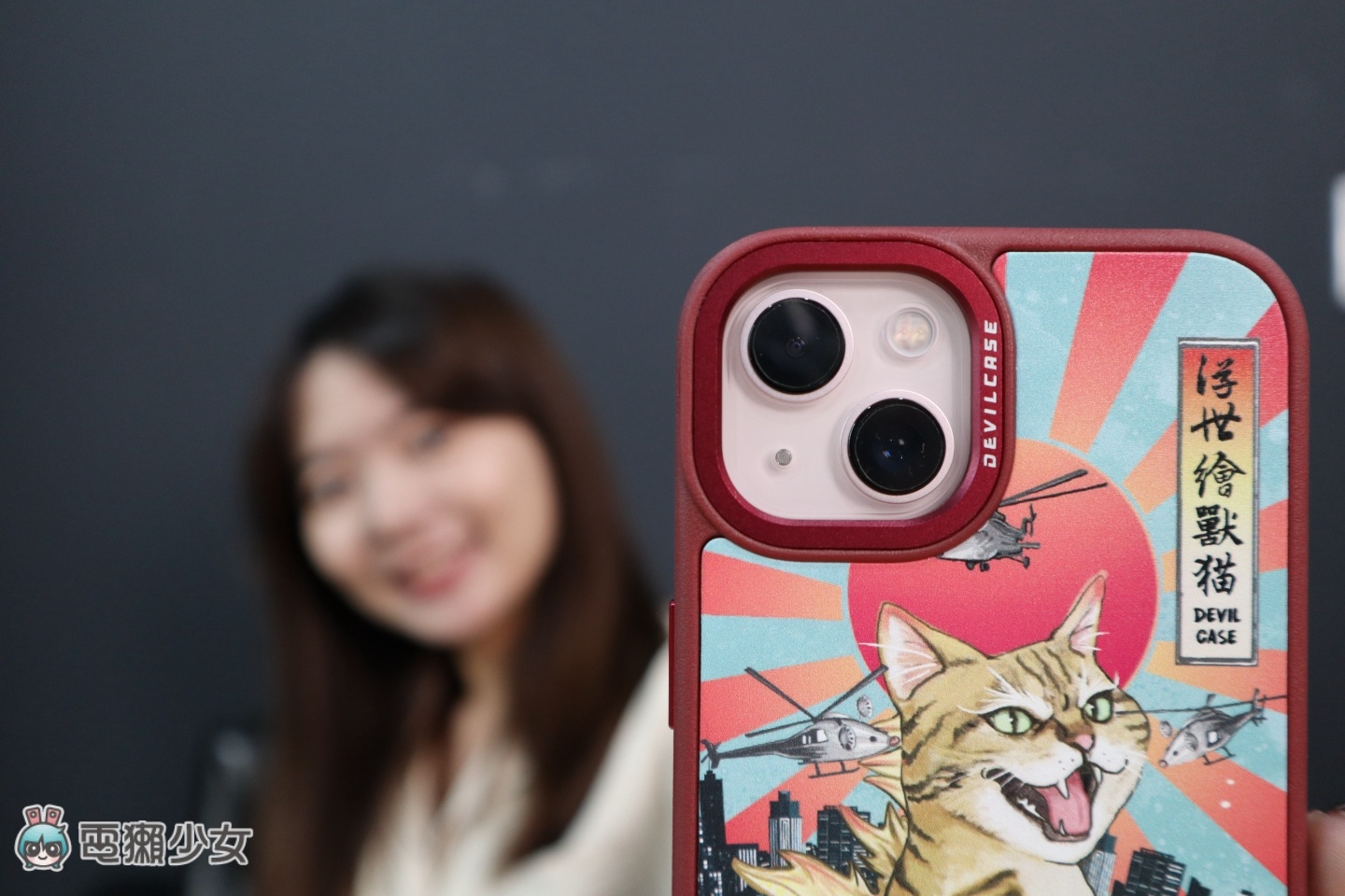iPhone 13 摔落测试！装着 DEVILCASE 的‘ 恶魔防摔壳 PRO ’镜头防护加高 保护力更升级 数码科技 图1张