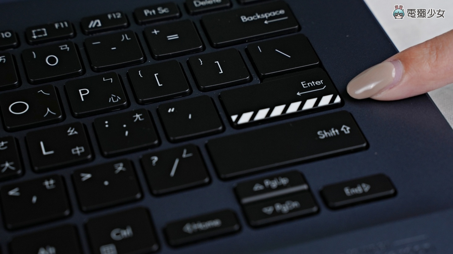 华硕平价 OLED 笔电‘ ASUS Vivobook Pro 14 OLED ’开箱！规格升级幅度超有感 三万五挑笔电就选它 数码科技 图15张