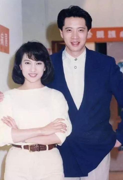 欧阳娜娜与母亲同框！妈妈竟像林青霞！ 娱乐资讯 图2张