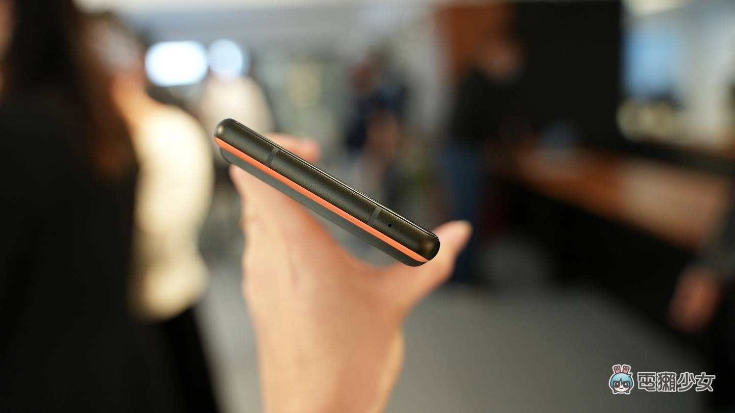 出门｜Google Pixel 6 实机颜色长这样！粉嫩色系与外观细看上手玩 数码科技 图8张