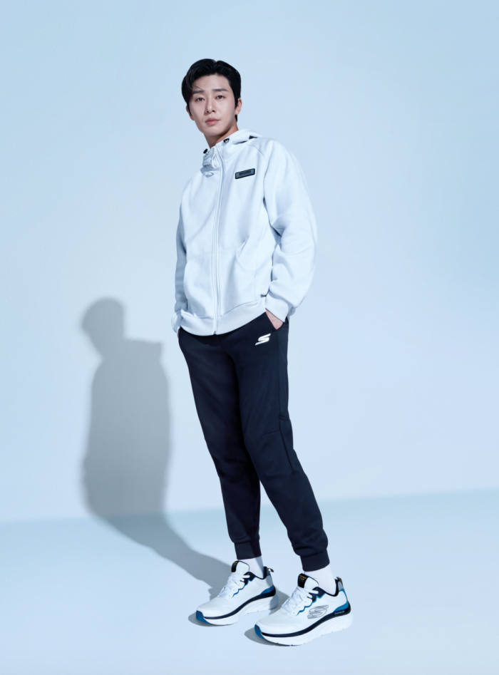 News｜朴叙俊出任Skechers品牌大使，为了男神必须来个同款！ 更多热点 图2张