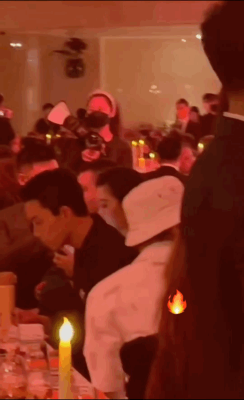 表面看起来是霸总...私下却是小朋友！ 吴磊出席高级晚宴自带保温杯 笑翻全网 娱乐资讯 图3张
