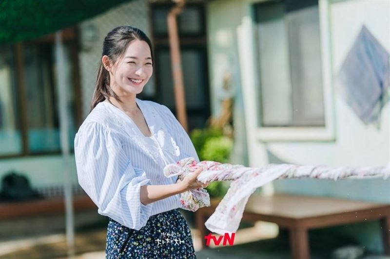 Beauty美人圈／《海岸村恰恰恰》申敏儿职场穿搭重点 时尚资讯 图2张