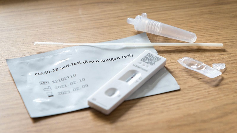News I 买了Self Test Kit注意！卫生部提醒自行检测结果一律要呈报！ 更多热点 图3张