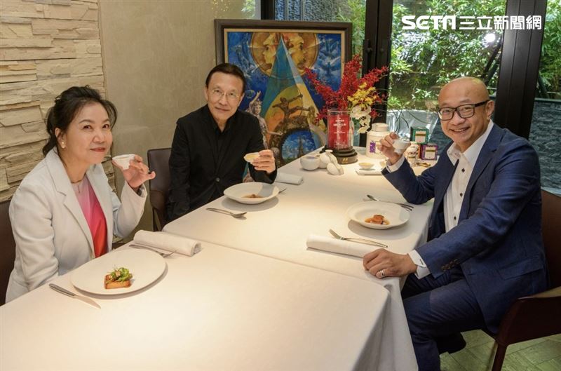 生活“甜”一下！米其林西餐配茶香佐东方白瓷　品艺术美馔 时尚资讯 图3张