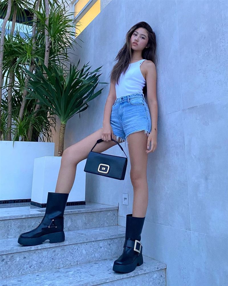 任达华17岁女儿性感解锁　逆天美腿“神基因”发育超好！ 时尚资讯 图3张