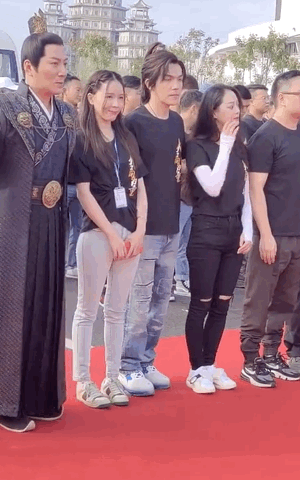 古装丑男再+1？ 张雨绮鲜肉男友新剧官宣...古装扮相遭群嘲：救救观众吧 娱乐资讯 图3张