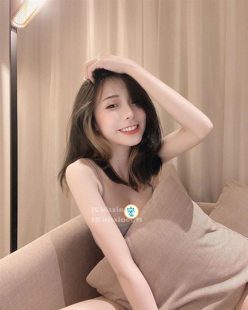男友视角曝光！闪亮亮超甜一笑泄雪乳　万人暴动：恋爱啦 时尚资讯 图6张