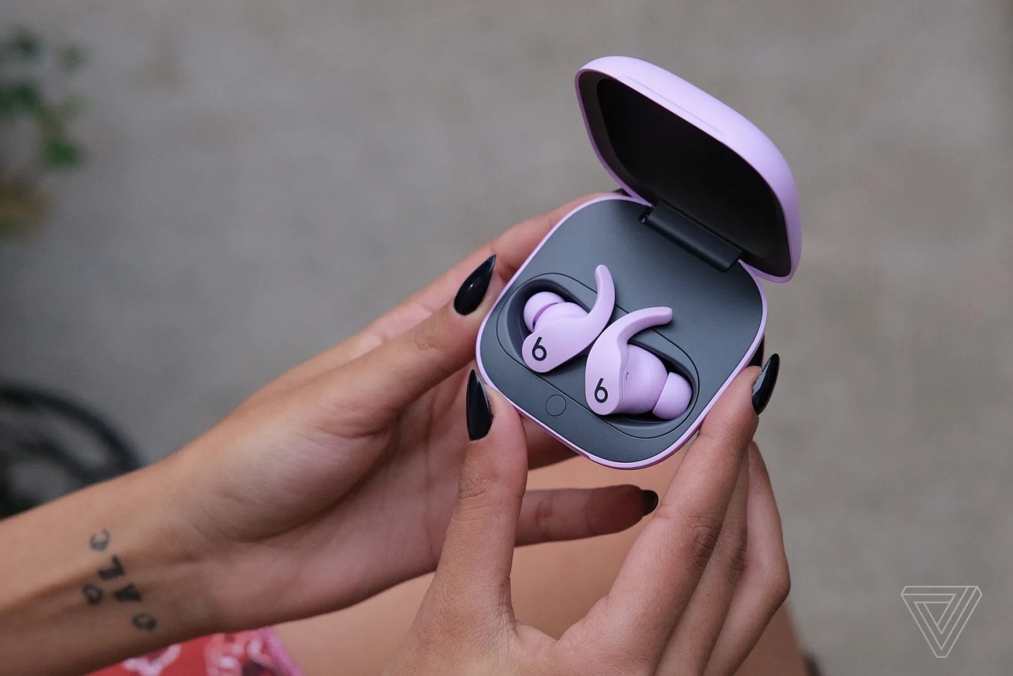 Beats 带来全新 Fit Pro 主动降噪真无线蓝牙耳机，强调全新耳翼设计服贴性更高 数码科技 图4张