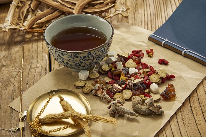 Tips I 吃中药除了咖啡和酒精要忌口！其实这几种食物也会减低药效 更多热点 图1张