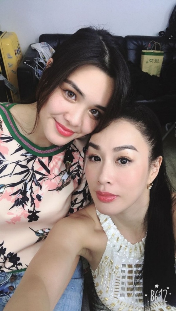 钟丽缇23岁女儿闯入华姐最后8强！风格大转变 收起性感！ 娱乐资讯 图3张