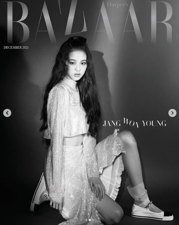 她是子瑜劲敌！17岁超甜女偶像“12头身”露小蛮腰美炸 时尚资讯 图5张