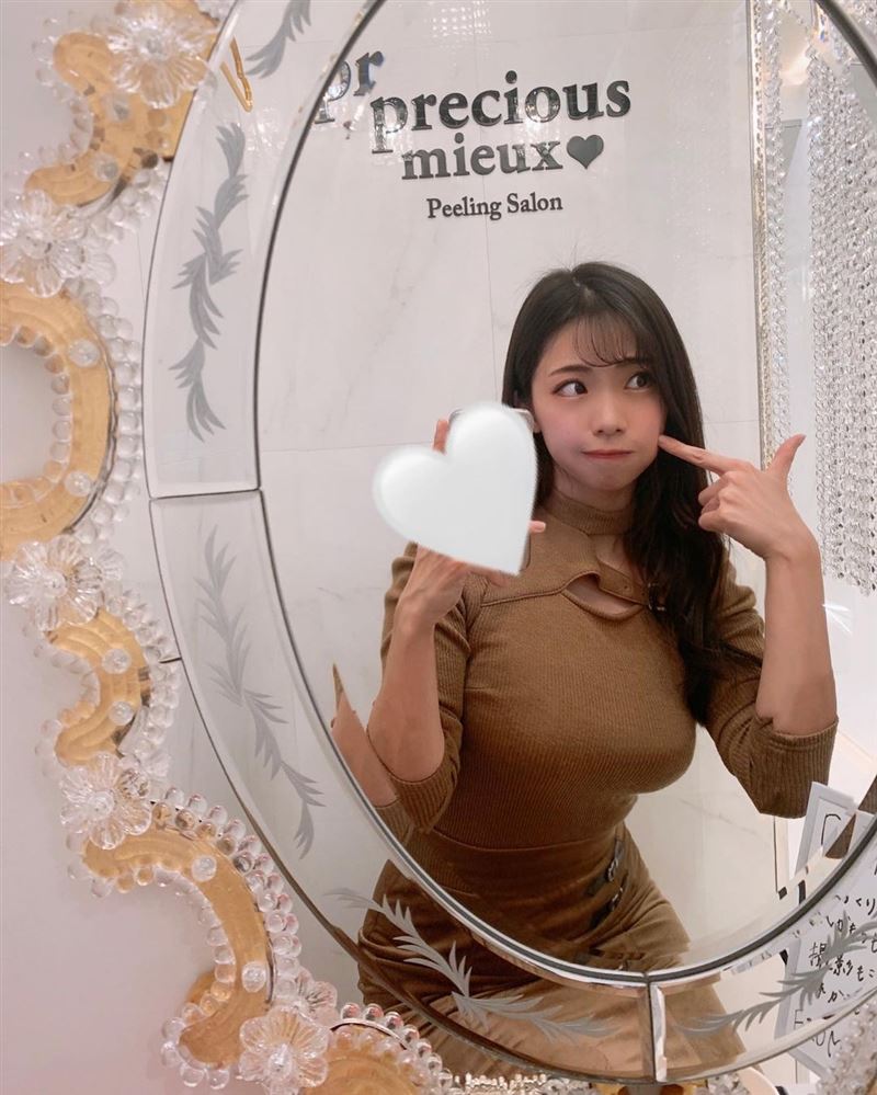 巨胸三姊妹之一！写真界最强美乳　铃木富美奈扭出火爆身材 时尚资讯 图4张
