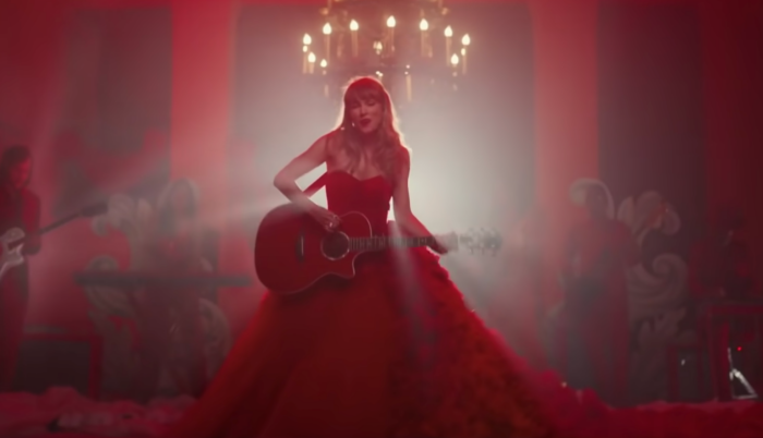 Style｜耗时1200小时完成，Taylor Swift新歌的红白婚纱原来是中国台湾品牌！ 更多热点 图1张