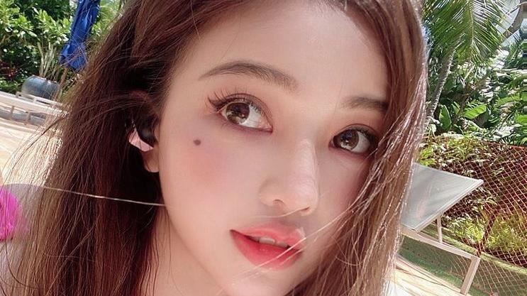 上帝视角贯穿深沟！世新女神魅惑娇喊　白皙画面满炸雪乳 时尚资讯 图2张