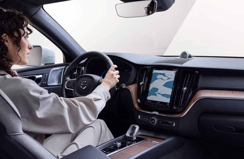 Car I 一边驾车也能享有娱乐！Volvo XC60首创内置车载娱乐信息系统! 更多热点 图5张