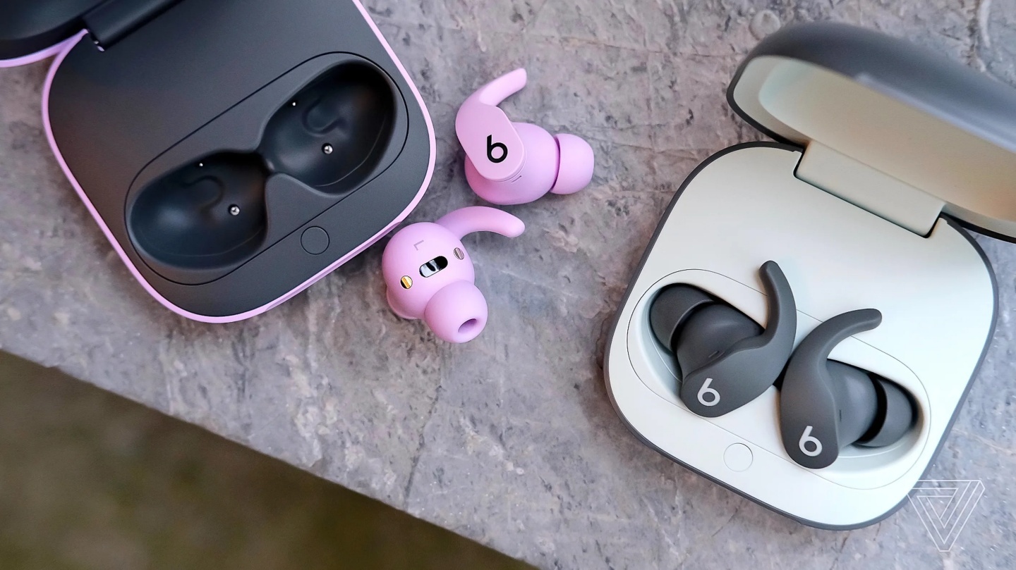 Beats 带来全新 Fit Pro 主动降噪真无线蓝牙耳机，强调全新耳翼设计服贴性更高 数码科技 图1张