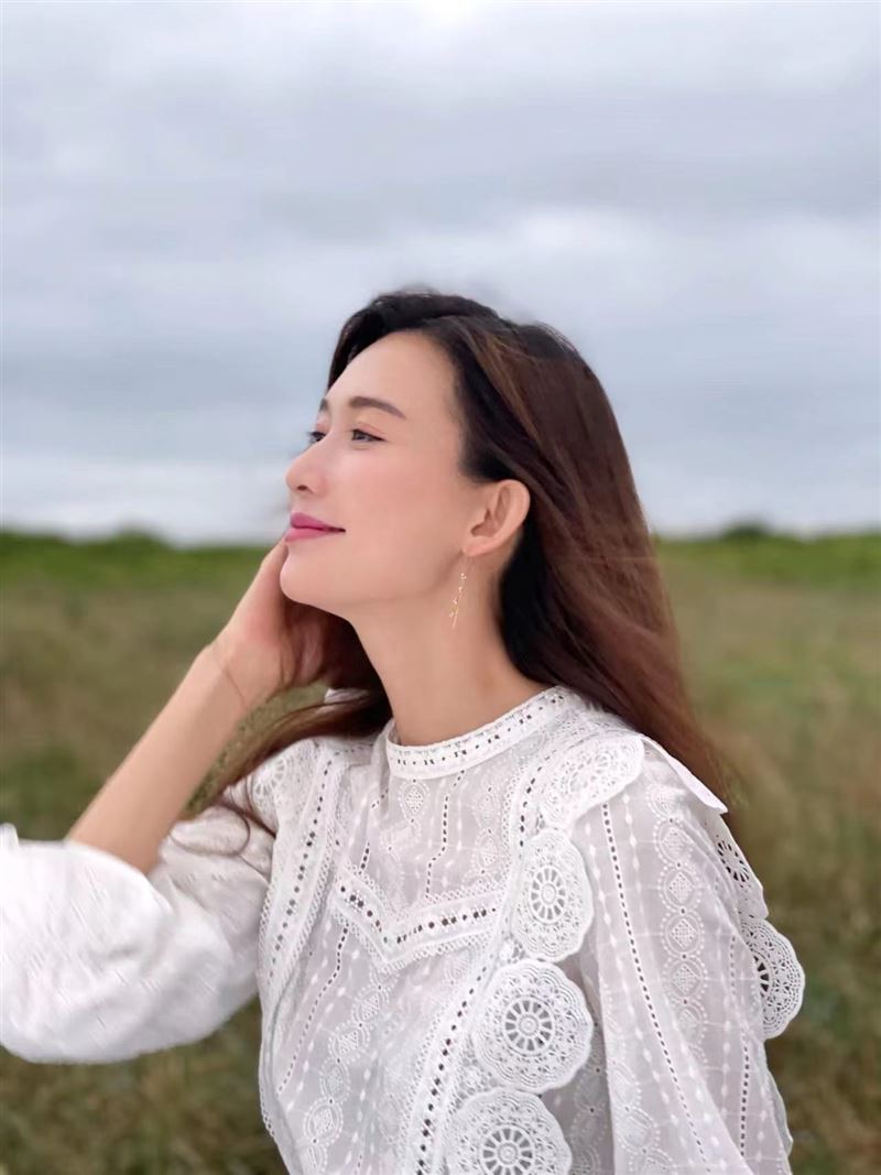 林志玲隔3天又“感谢未来”　网嗨翻“有孕了”刷一排恭喜 时尚资讯 图1张