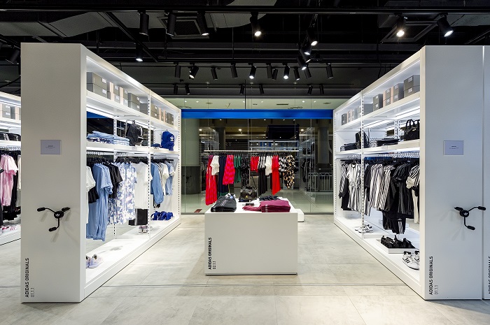 News I 号外！东南亚最大的adidas拥有线下最齐的货，随手一件就是运动时髦精！ 更多热点 图3张
