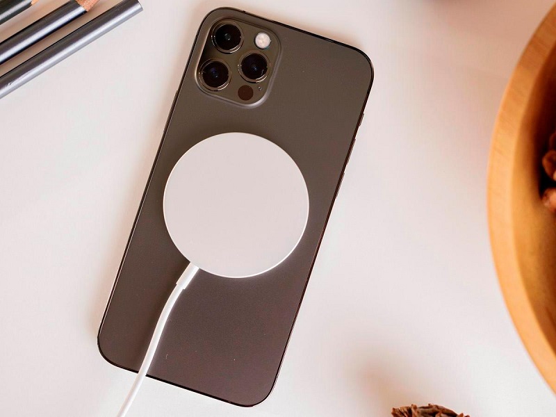 Tips I 手机经常充满电忘记关电源？手把手教你iPhone充满电后自动提醒！ 更多热点 图1张