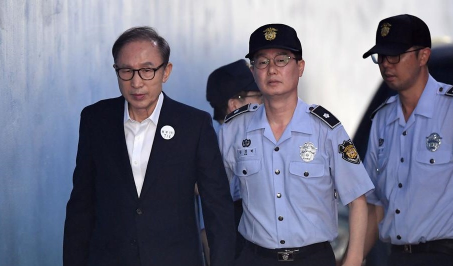 盘点 | 被送进监牢的地区领导人！包括首相、总统……多数是XX案！ 更多热点 图4张